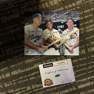 Duke Schneider Willie Mays Stahn usual autographed 8 x 10 photo​